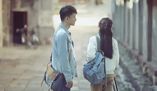 热恋期男朋友突然和我说让我给他一些空间是什么意思？