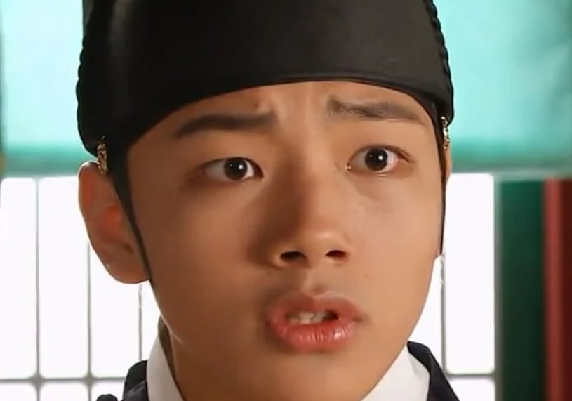 《拥抱太阳的月亮》演员列表内容是什么？