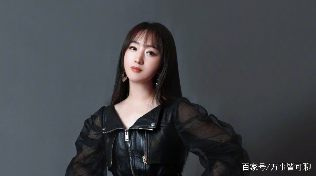 杨钰莹在乐坛有着怎样的地位,为何网友都称她为岗岗姐?