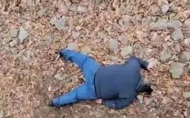 “死”了321次，美国42岁餐厅经理靠“装死”走红网络，到底是咋回事？