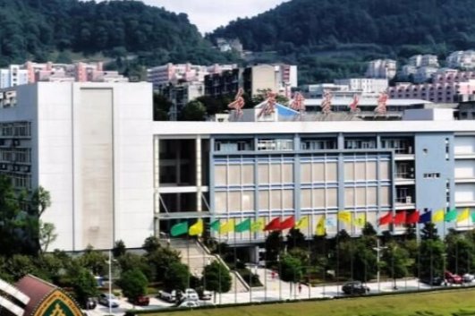 有哪些一本院校在二本招生的?