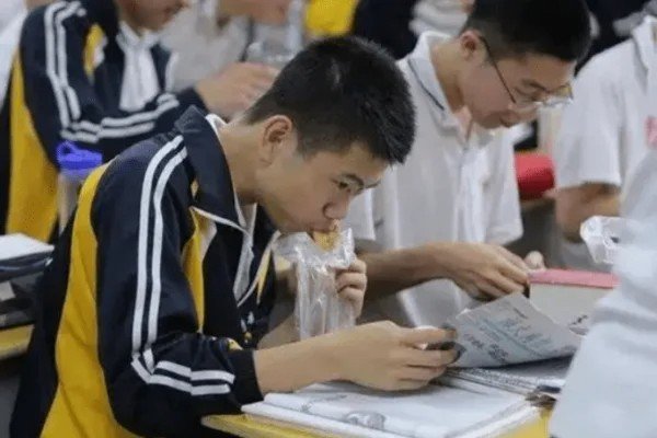 南春中学是重点中学吗