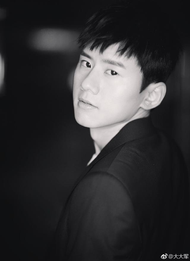 张杰和谢娜怎么认识的