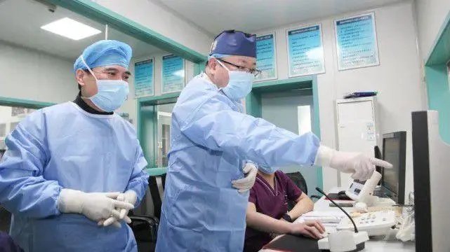 广西一癌症老人3次手术去世,医院被罚百万,这个惩罚合理吗?