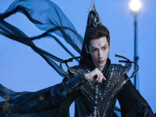 长月烬明为啥断更