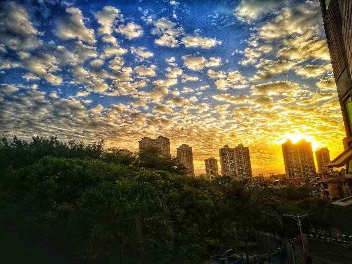 性情中人是什么意思