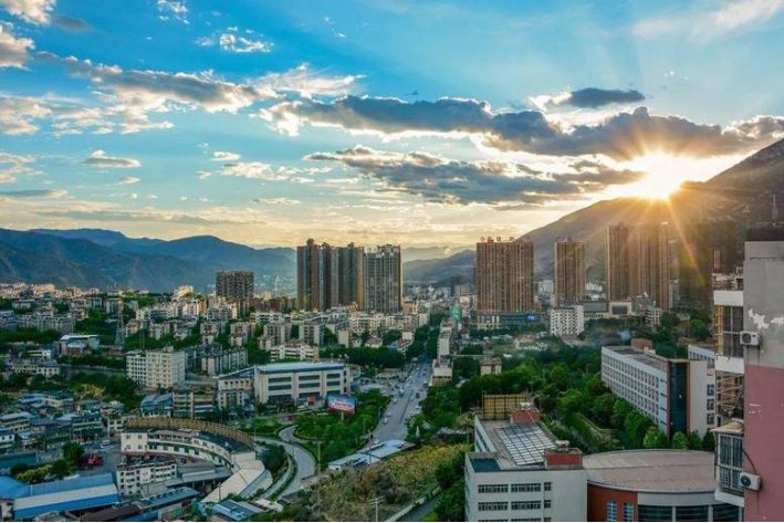 我国唯伊一个以花来命名的城市是哪一个