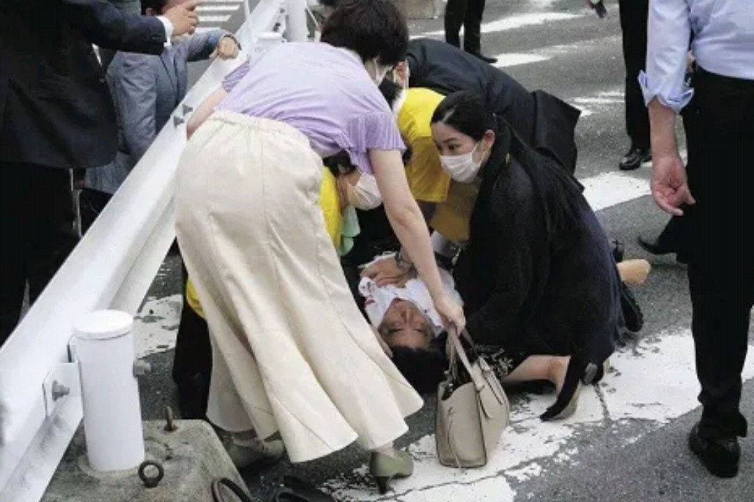 安倍晋三在演讲时流血倒地，现场听到枪声，他当时演讲的内容是什么？