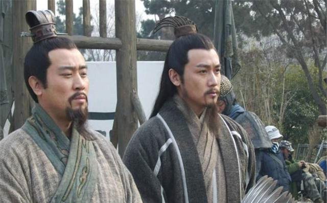 赤壁大战，为什么孙权要联合刘备一起抗曹呢？