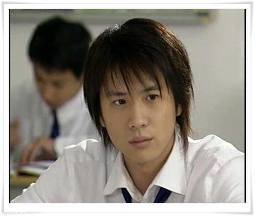 你的心就像红色石头是李智楠哪首歌？