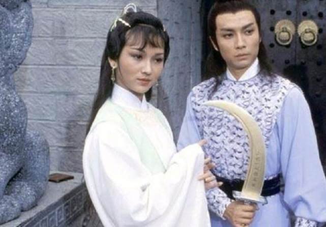 《圆月弯刀》有几个版本？哪一版最经典？