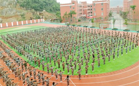 灞桥有全封闭学校吗？