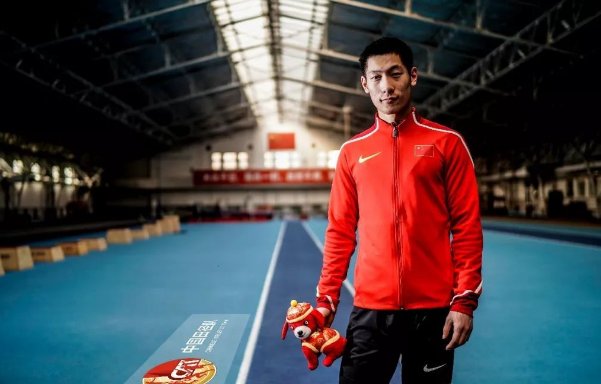 跳远名将石雨豪转行百米跑出10秒15，如何评价他的惊艳表现？