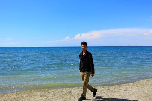 人海茫茫，相遇太难，为什么现实中看不到帅哥？