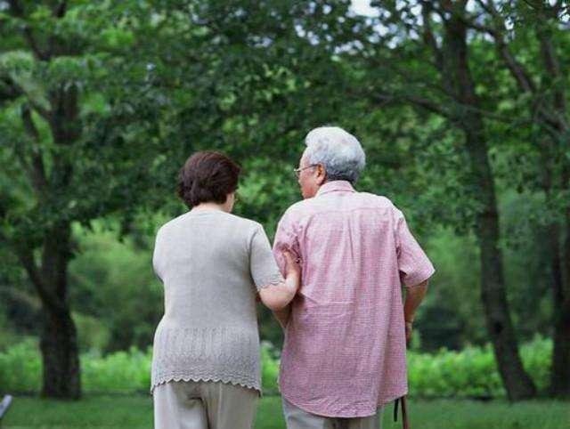 我今年69岁啦，可是我上我儿子家，我儿子不管我吃我该怎么办呢？