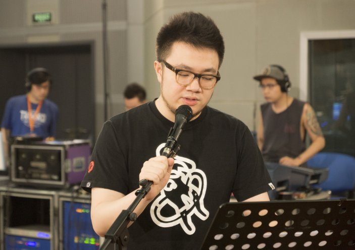 宋丹丹儿子为什么姓巴