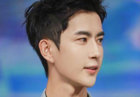 于朦胧走红毯的时候断电了，他是什么反应？