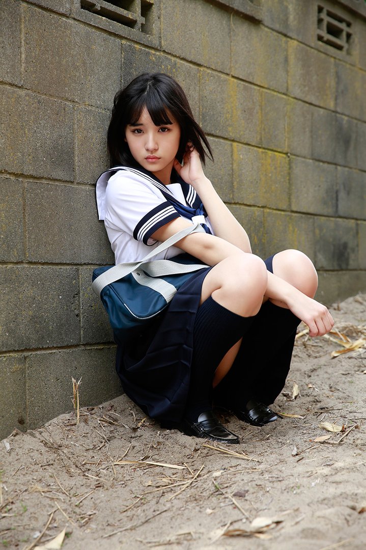 浅川梨奈的人物