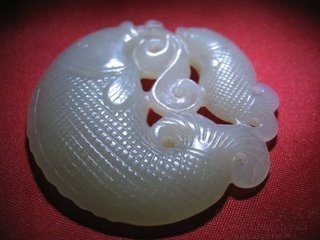 有关双鱼玉佩的五张图片