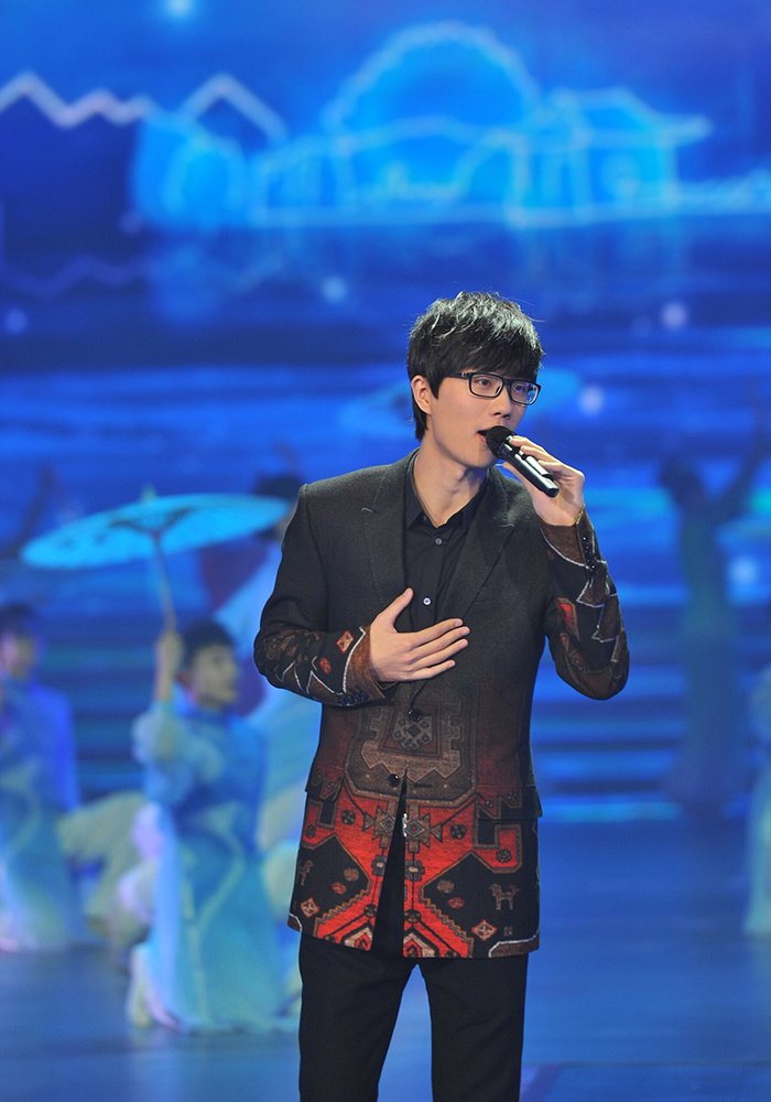 许嵩不进娱乐圈的原因是什么？