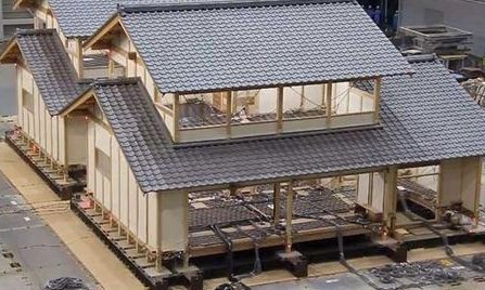 晃动 震动 摇动 发动的区别