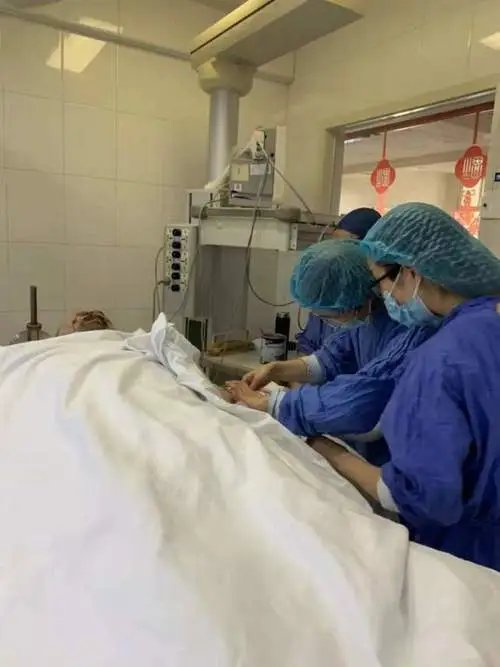 上海瑞金医院受伤者含儿科主任和护士，凶手此次行凶的目的究竟是什么？