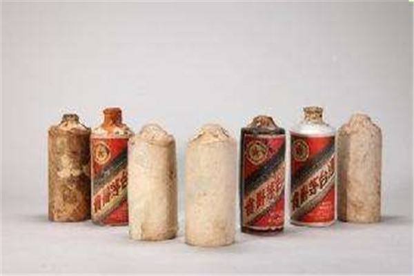 茅台镇假年份酒年份随意标，他们为什么要这样做？