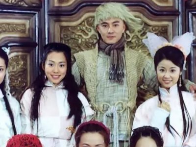 鹿鼎记里韦小宝经常说的那段话“凉风有信，秋月无边…… 后面是什么