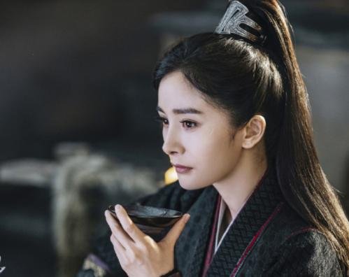 杨幂送陈伟霆“方猪”面具的用意是什么？