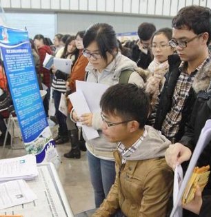 上海解封后学生们离沪返乡，返乡的车票有多难抢？