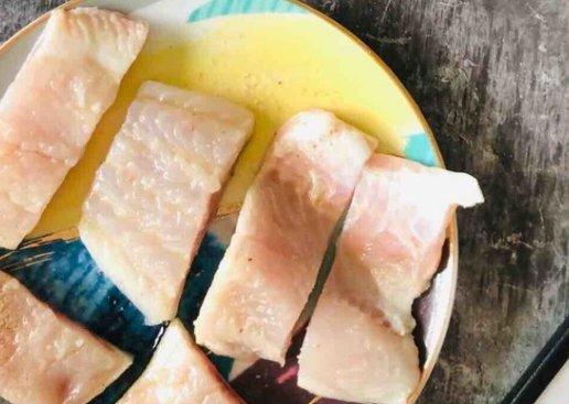 家常酱扔巴鱼的做法 酱扔巴鱼怎么做