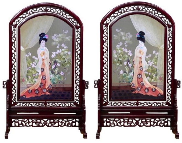 湘绣的双面全异绣采用什么针法,被外国友人称为