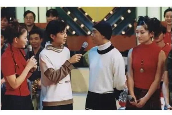 谢娜第一次登快本，和李湘同台，为什么气场弱弱的，连镜头都不敢多看？