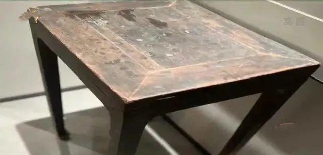 浙江一女子价值20万的四方几被物业当垃圾丢弃，应该如何保存贵重物品？
