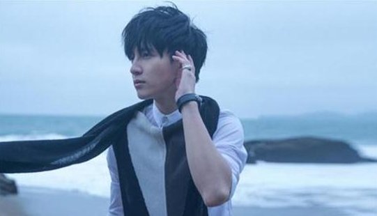 “明知是一场意外，你要不要来”哪首歌的歌词？