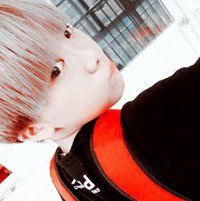 这个男生叫什么?