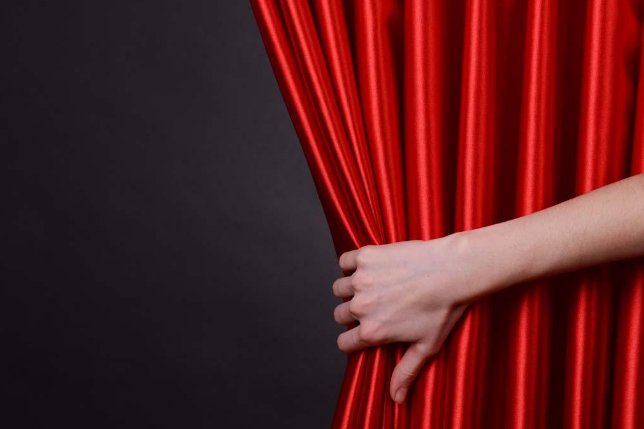 拉开帷幕的说法对吗？