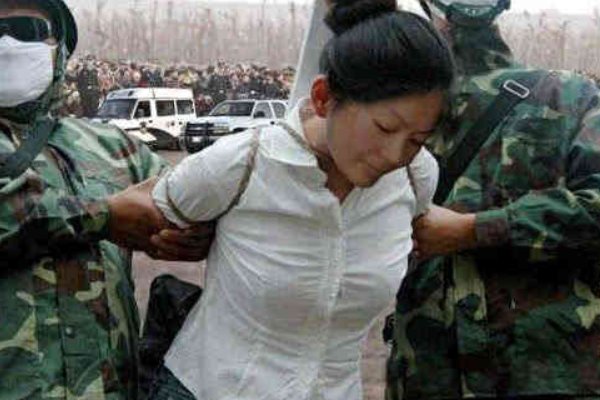 死囚行刑时为什么要捆绑