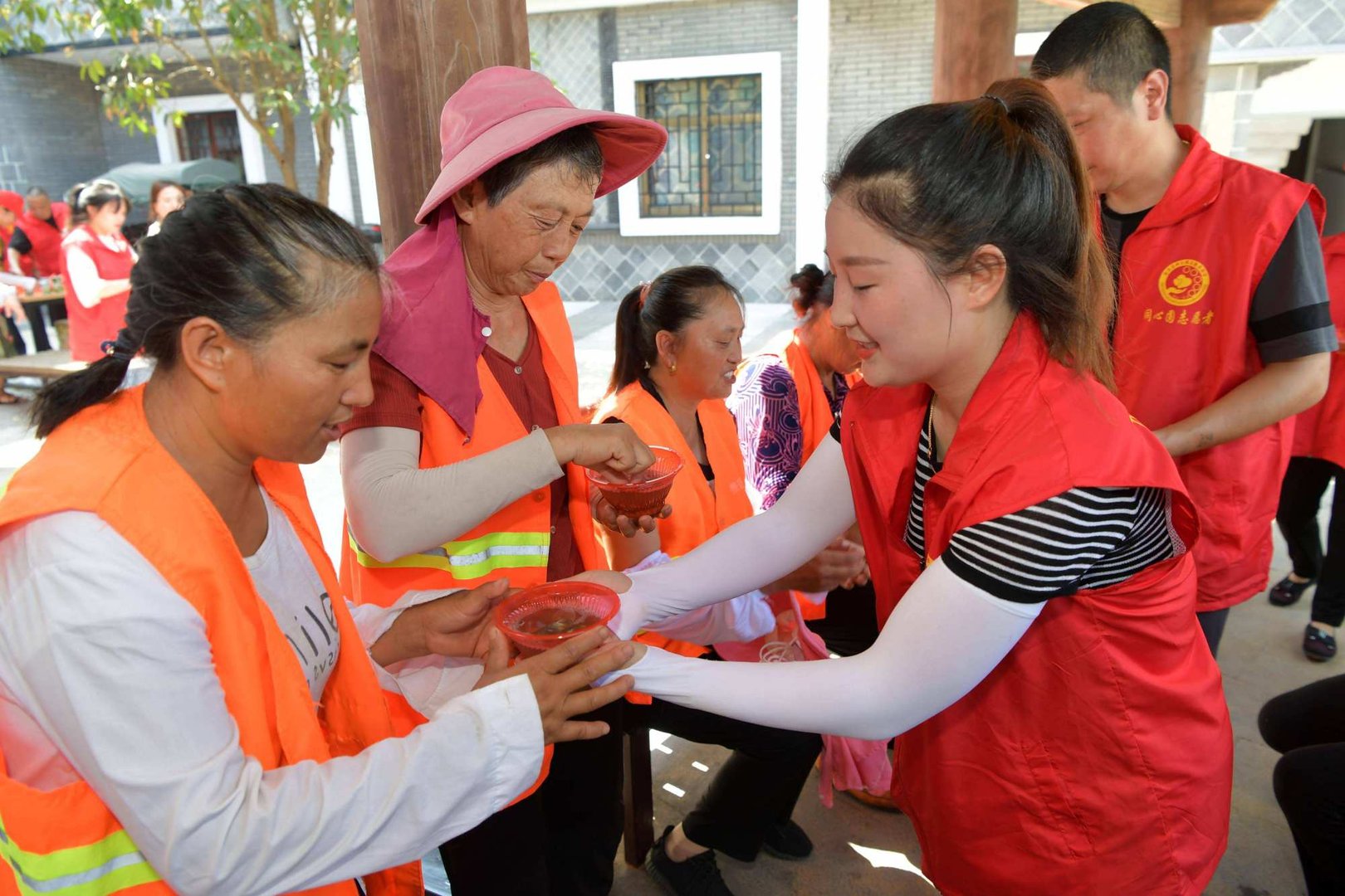 有城市将发春节留岗红包每天100元，你如何看待在这一政策？