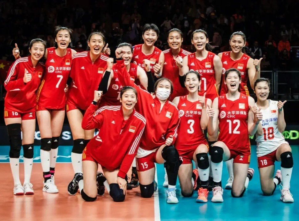 中国女排世界排名升至第三位