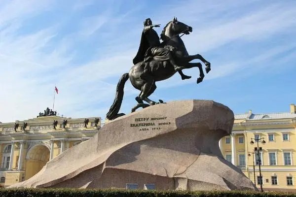 赫赫有名的意思