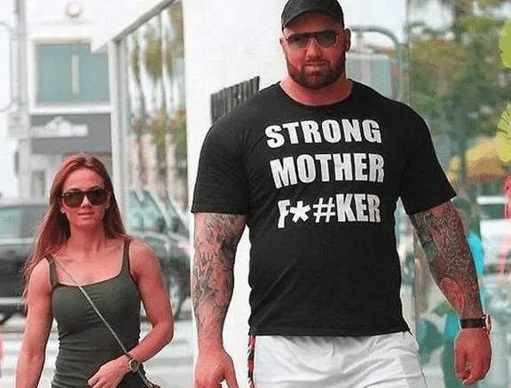 膀大腰圆啥意思