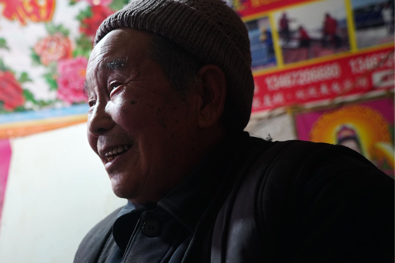 住洞阁抽旱烟喝烧酒60多年，85岁神仙爷爷，如今活成什么样？