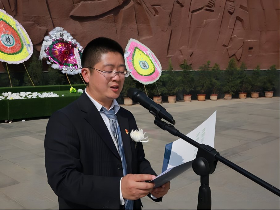 烈士陵园献花仪式流程