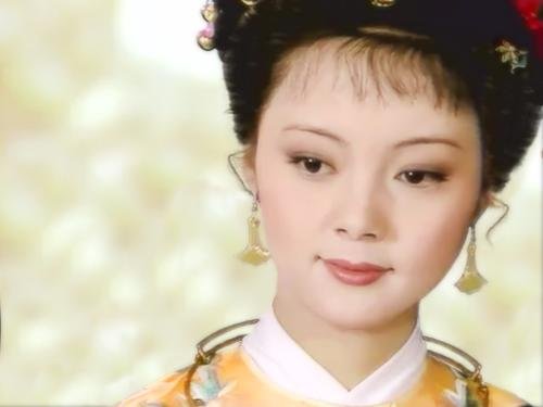 《红楼梦》总是有很多有灵魂的人物活在人们心中，薛宝钗究竟有什么特质？