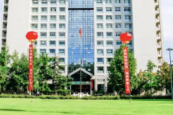 高铁乘务学校有哪些