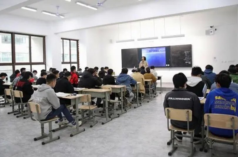 怎么把三张照片合成一张