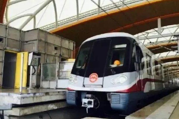 上海地铁事发线路系无人驾驶，无人驾驶是否还是不够成熟？