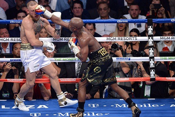 康纳和梅威瑟谁赢了？