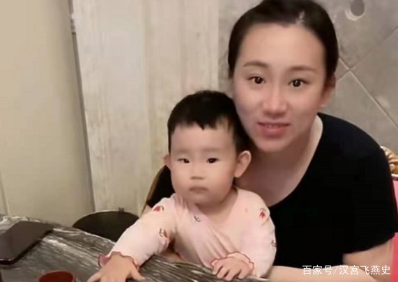 丫蛋自曝三胎流产，与王金龙离婚嫁同门师弟，女儿的样貌如何